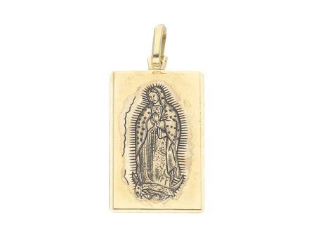 Medalla diseño especial motivo guadalupano con esmalte en oro amarillo 14 kilates. For Sale