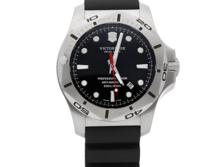 Reloj Victorinox Swiss Army para caballero en acero inoxidable correa caucho. Discount